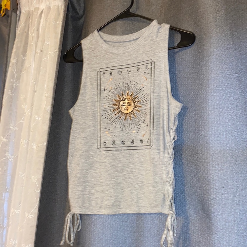 Grey tank